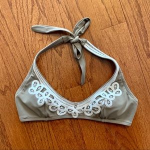 ⭐️5 for 25 sale⭐️Victoria’s Secret Swim Top Size Medium